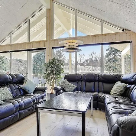 Udsholt Strand Sleeps 20 Pool Wifi Holiday home